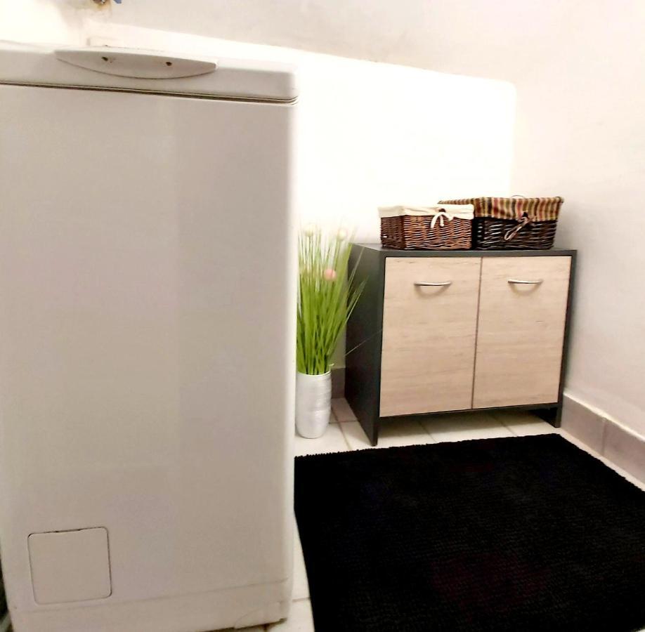 شقة Nora Studio Apartman - إغير المظهر الخارجي الصورة