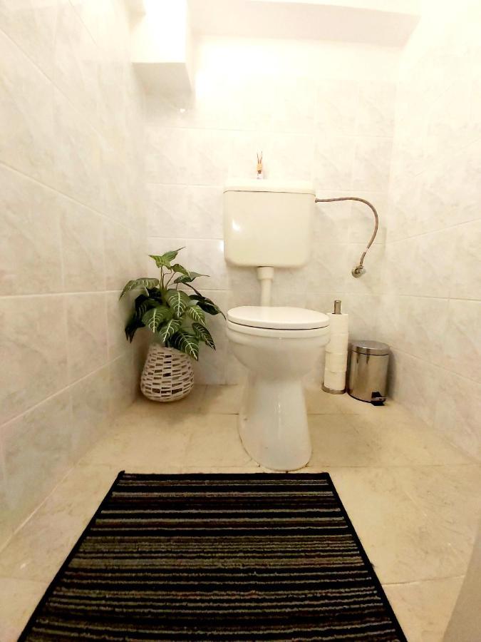 شقة Nora Studio Apartman - إغير المظهر الخارجي الصورة