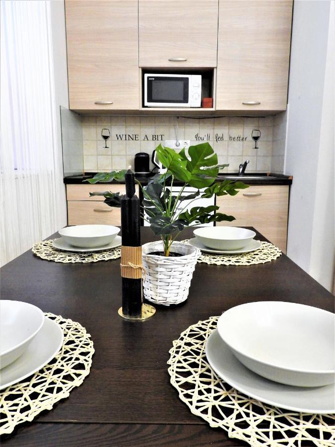 شقة Nora Studio Apartman - إغير المظهر الخارجي الصورة