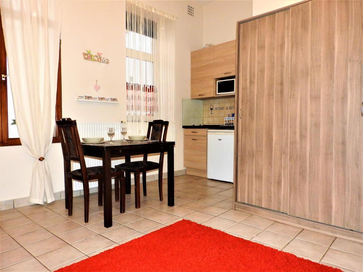شقة Nora Studio Apartman - إغير المظهر الخارجي الصورة